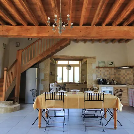 Holiday home Domaine Du Chateau De Beaulieu, Gers Miramont-D'astarac